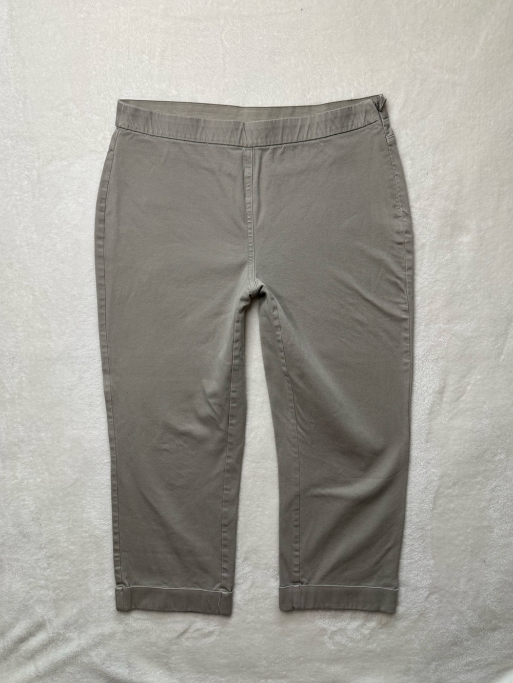 Alfani Vintage Women's Low Rise Cotton Capris in Light Gray Sz 4P